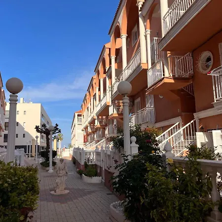 Apj Emperadores With Swimming Pool, 100 M From La Mata *